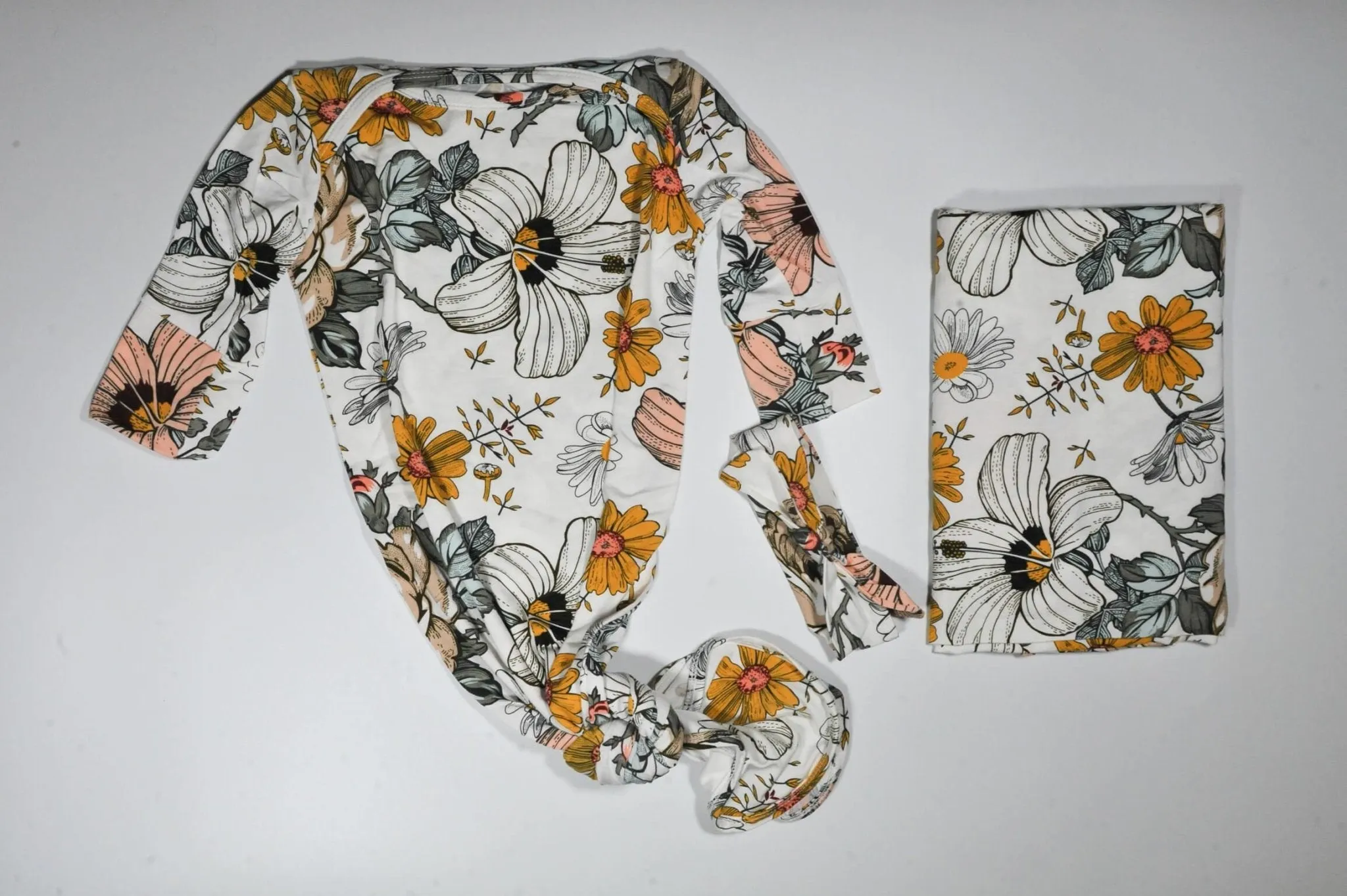 Knotted Gown Gift Bundle w/ Headband & Blanket - (0-3mo)